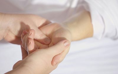5 Stress-Relieving Acupressure Points