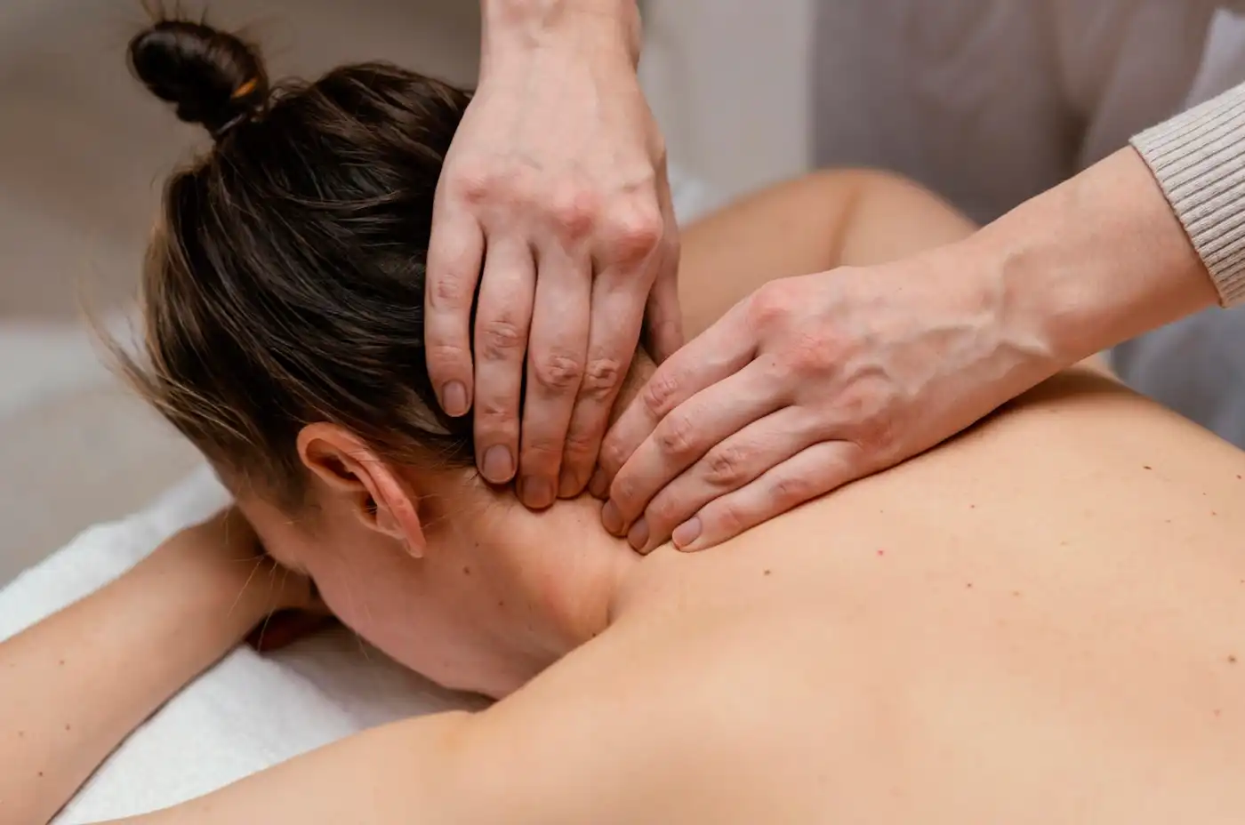 Massage therapy near Chinook Mall Calgary at Orthosports